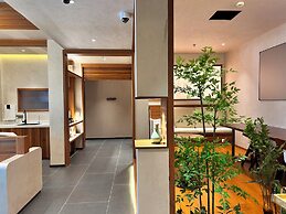 Shanghai Hills&Dengba XIHE Hotel