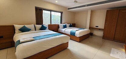 Hotel The Avirajan