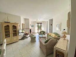 Albarella Villa With sea View and Pool