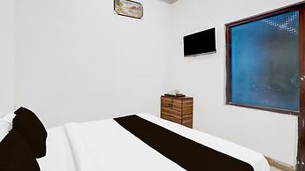 Hotel R K Palace Agra