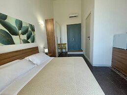 Onlyrooms V - Central & Train Station
