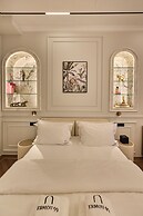 Ermou 99 Intelligent Private Suites