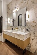 Ermou 99 Intelligent Private Suites