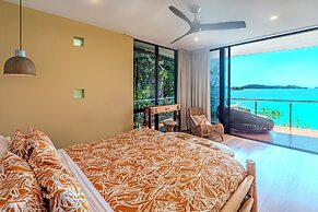 Edge 18 Waterfront Luxury