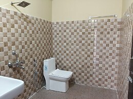 XTSY Travellers Hostel