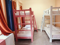 XTSY Travellers Hostel