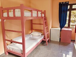 XTSY Travellers Hostel