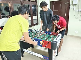 XTSY Travellers Hostel