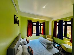 XTSY Travellers Hostel
