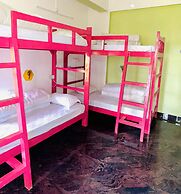 XTSY Travellers Hostel