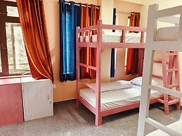 XTSY Travellers Hostel