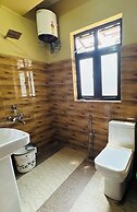 XTSY Travellers Hostel