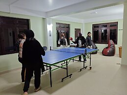 XTSY Travellers Hostel