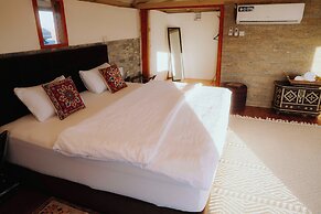 Silent Dunes Camp