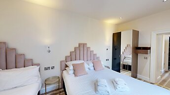 High Tor Hotel