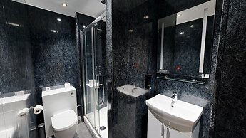 High Tor Hotel