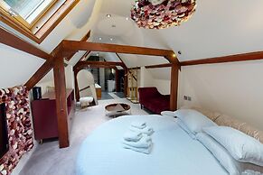 High Tor Hotel