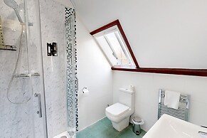 High Tor Hotel
