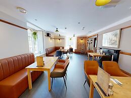 High Tor Hotel