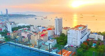 Central Pattaya Condo With Infinity Pool