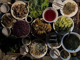 Bees Homestay Sapa & Trekking