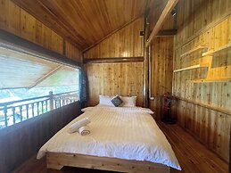 Bees Homestay Sapa & Trekking