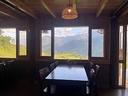 Bees Homestay Sapa & Trekking