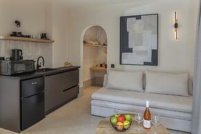 Karteris Luxury Suites