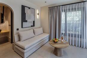 Karteris Luxury Suites