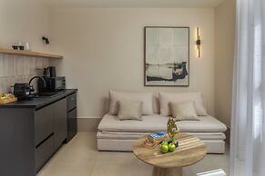 Karteris Luxury Suites