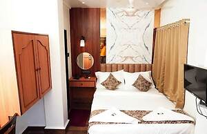 HOTEL PADMAKRISHNA