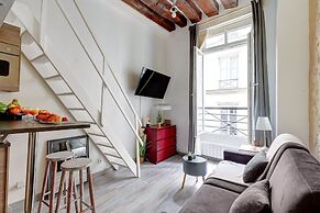 Charming Le Marais Mezzanine Studio