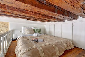 Charming Le Marais Mezzanine Studio