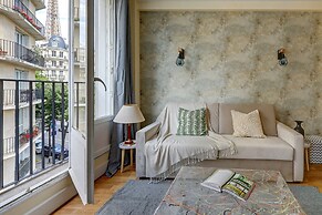 Elegant 1BR Near Eiffel & Champ de Mars