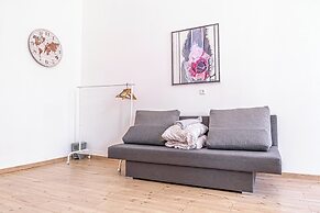 Large 5BR Central Flat Near Augarten