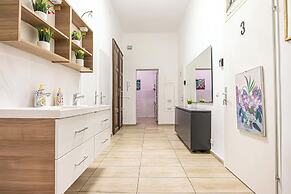 Large 5BR Central Flat Near Augarten