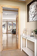 Central Apartment With a View