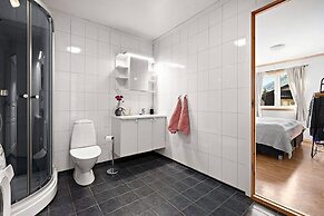 Central Apartment With a View