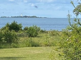 Cozy Seaside Getaway in Grankullavik