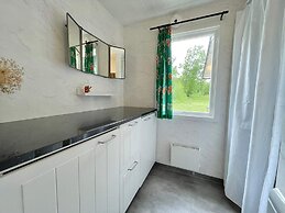 Cozy Seaside Getaway in Grankullavik