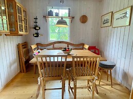 Cozy Seaside Getaway in Grankullavik