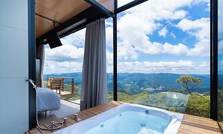 Charming Chalet With Fireplace and hot Tub! Vst044