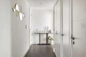 London Gateway Apartment