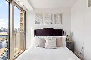 London Gateway Apartment