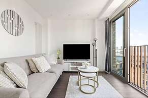 London Gateway Apartment