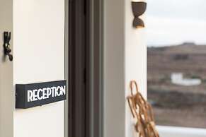 Chora Kythnos Suites