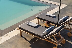 Chora Kythnos Suites