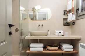 Chora Kythnos Suites