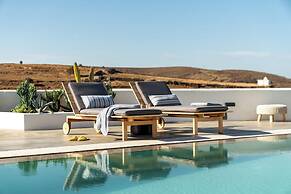 Chora Kythnos Suites