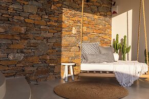 Chora Kythnos Suites